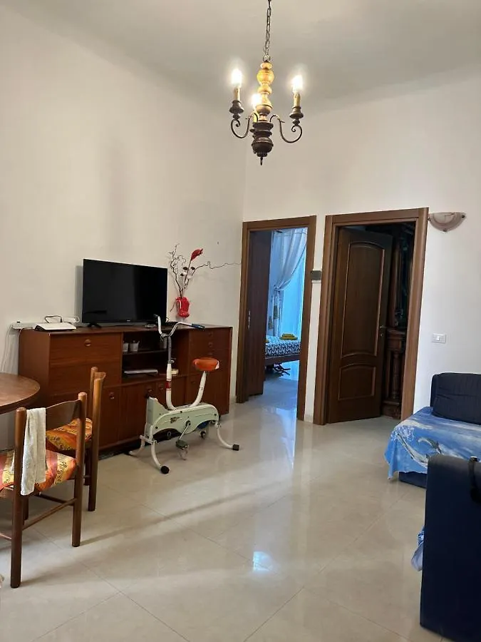 Alloggio In Centro Ben Servito Savona Italy