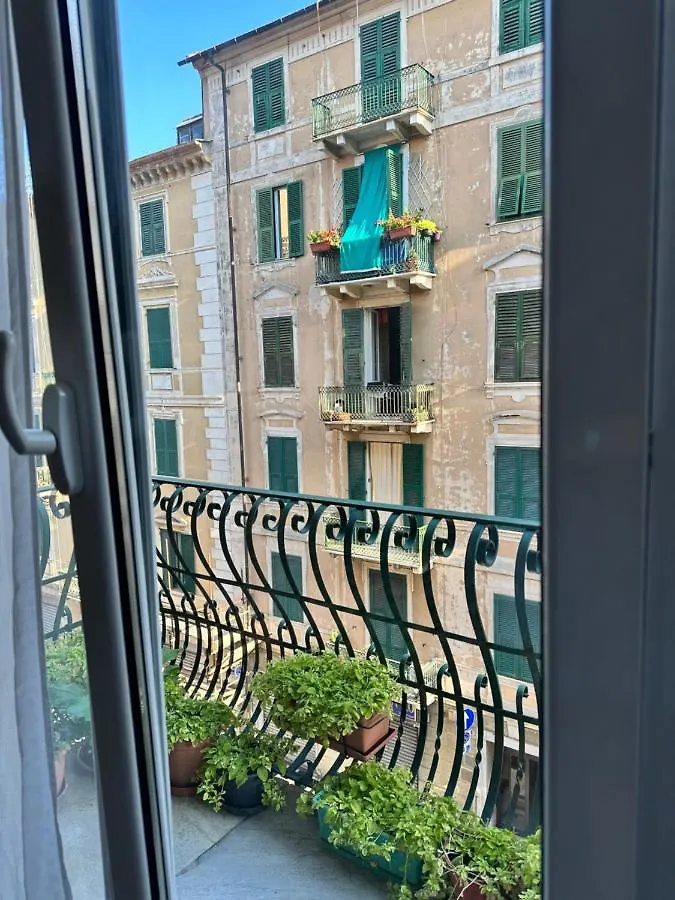 Alloggio In Centro Ben Servito Savona Apartment
